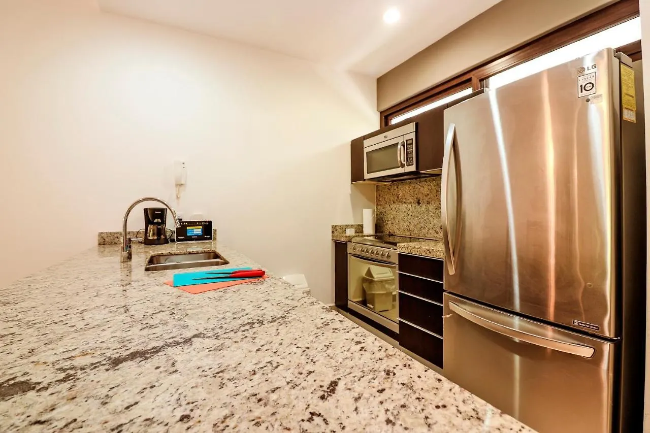 אקומל Condo Tao Hira
