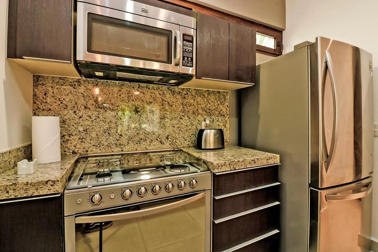 אקומל Condo Tao Hira
